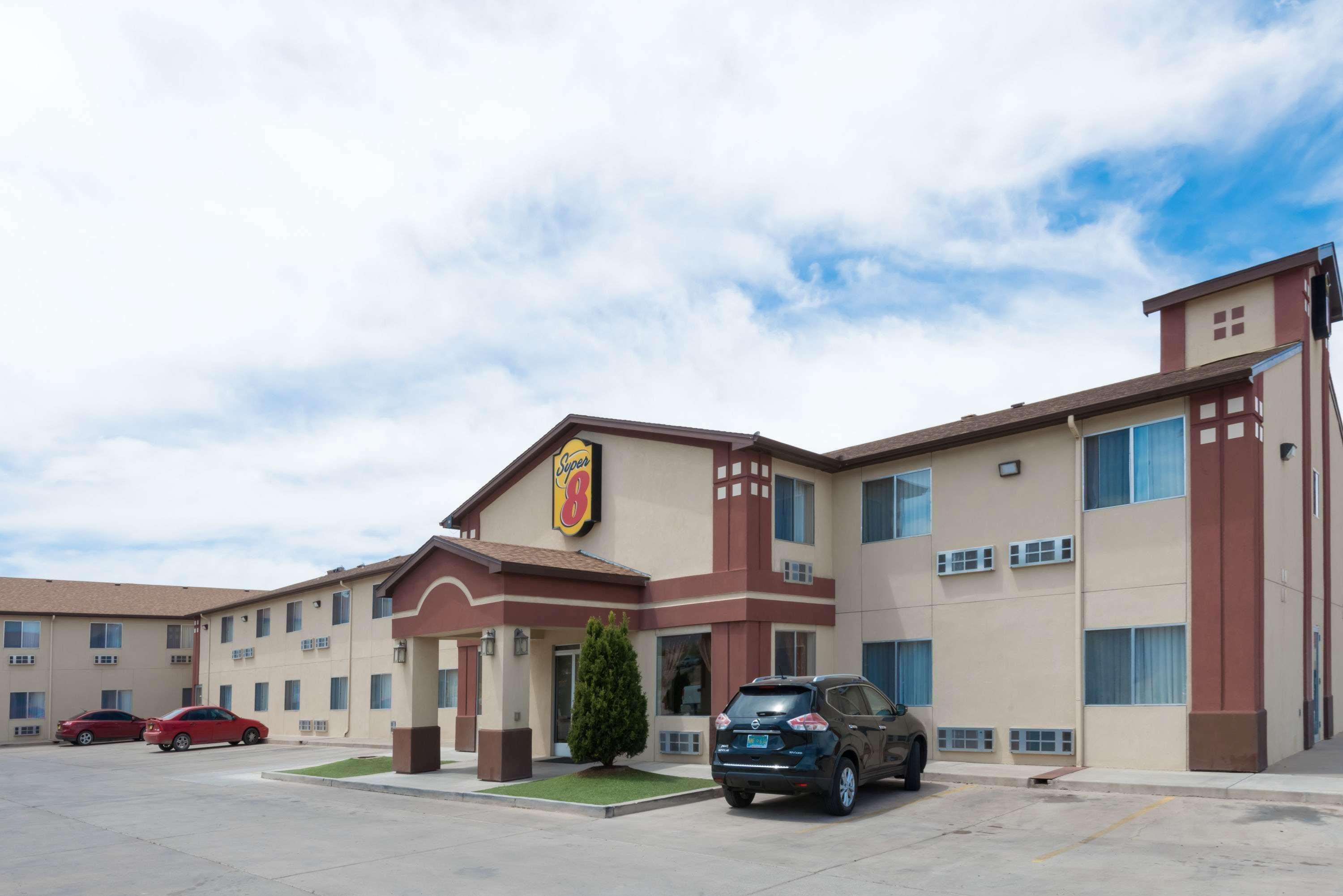 Super 8 By Wyndham Bernalillo Hotel Exterior foto