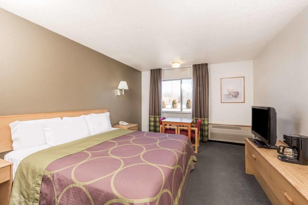 Super 8 By Wyndham Bernalillo Hotel Exterior foto