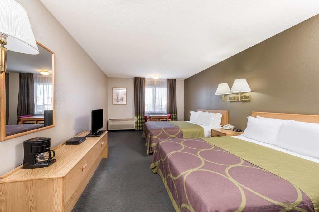 Super 8 By Wyndham Bernalillo Hotel Exterior foto